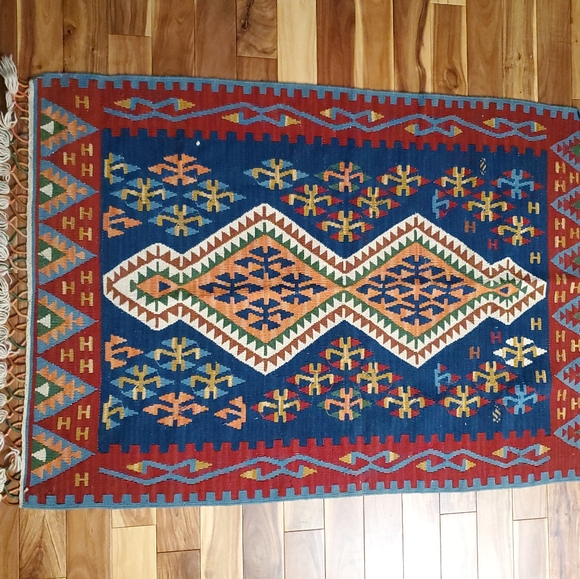 Turkish Prayer Rug - Picture 2 of 3